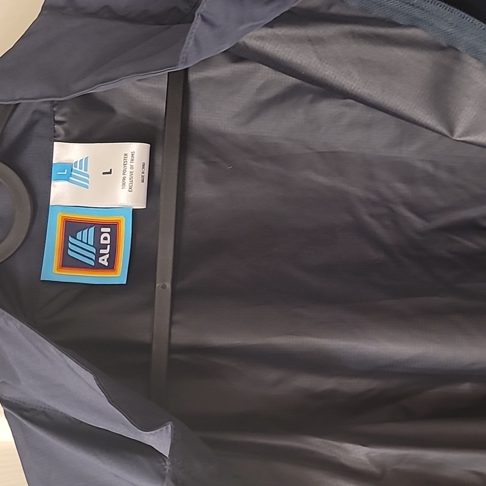 ALDI Collection Windbreaker - Picture 15 of 16